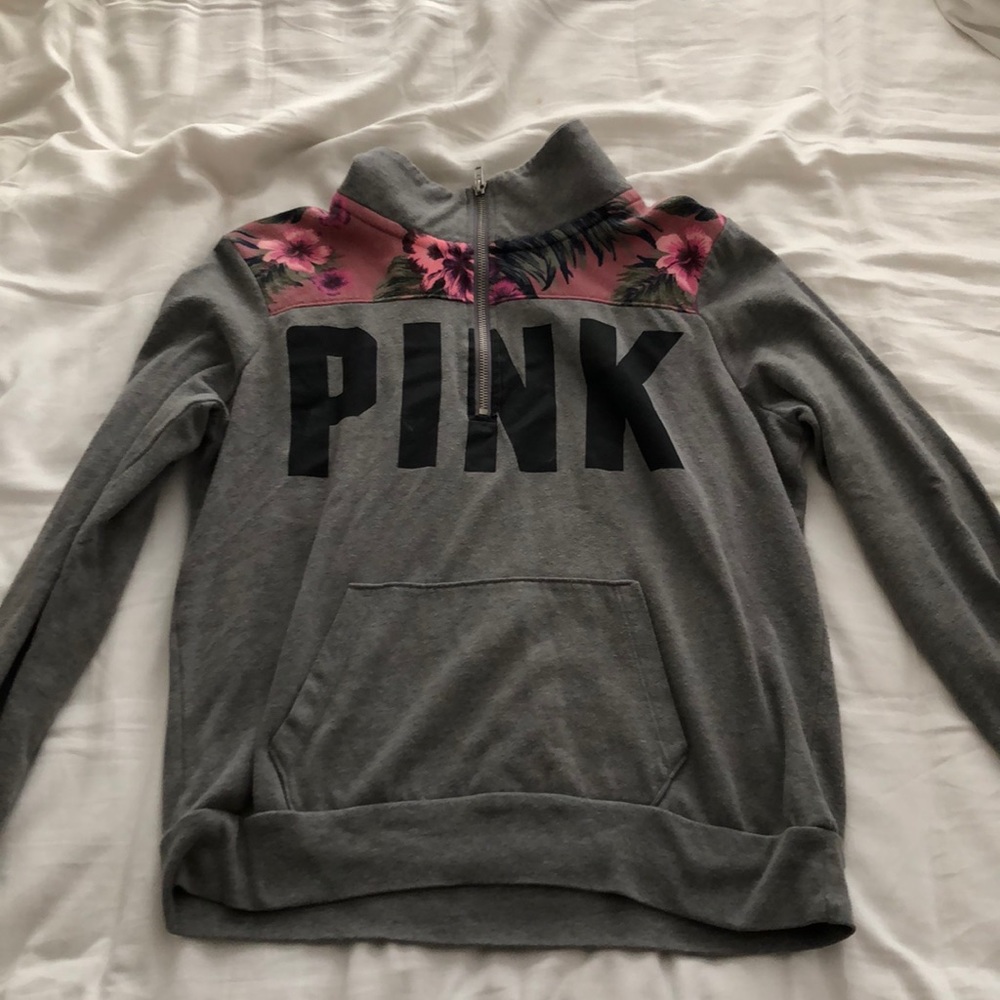 Lone sleeve quarter zip